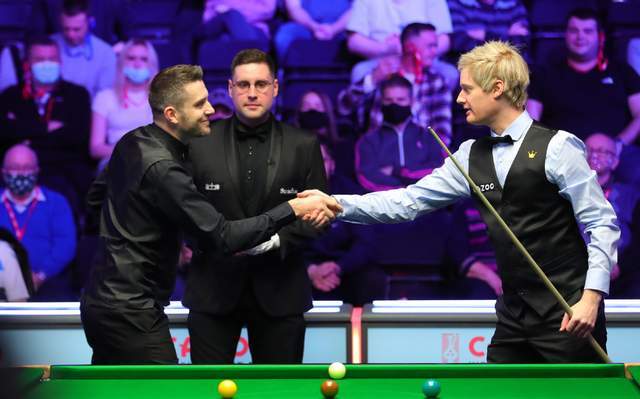 球场上飞奔 球场上飞奔