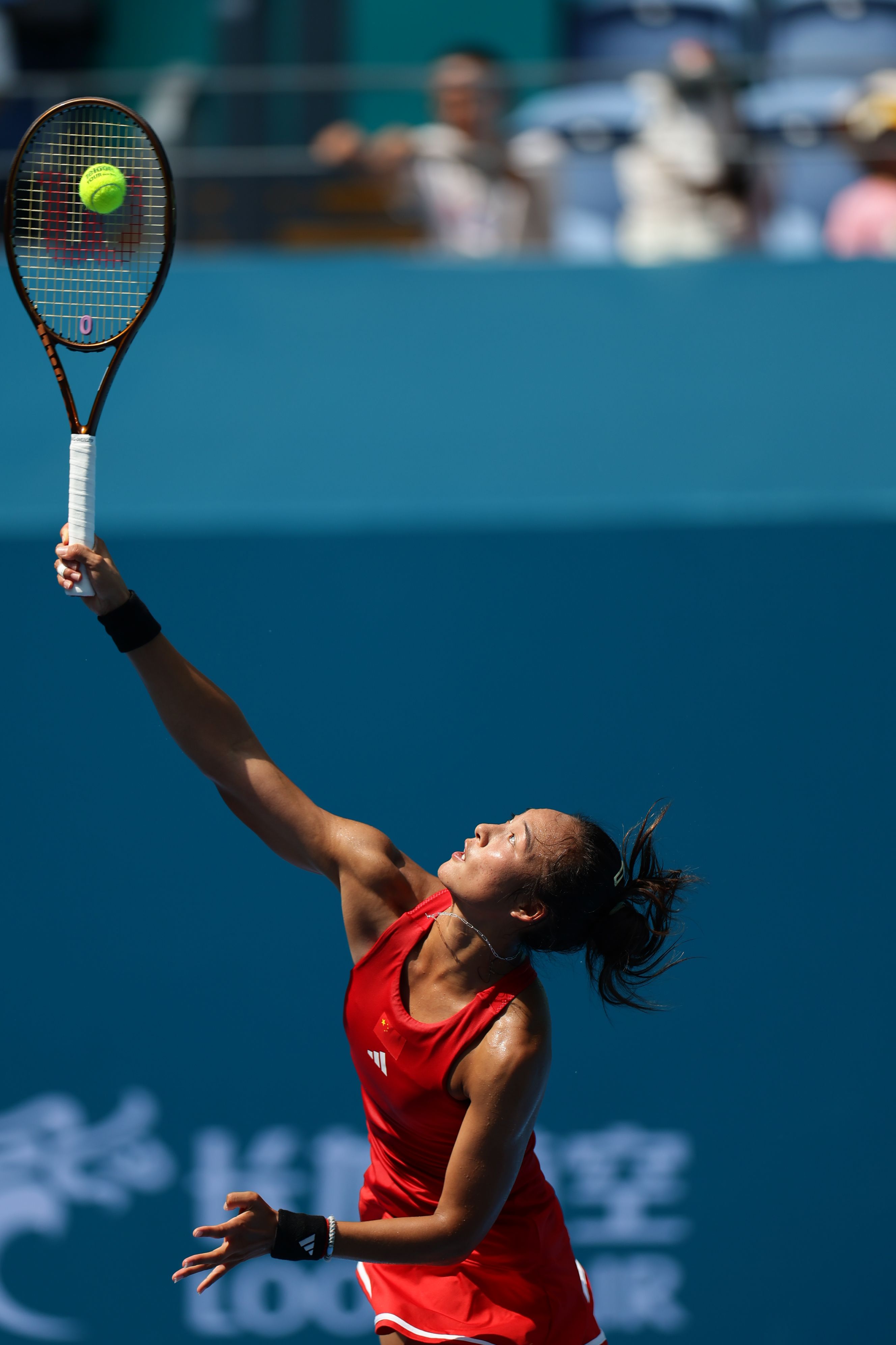 里不愿被曼 里不愿被曼